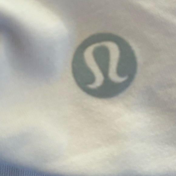 Llululemon  Tied in Energy 2-in-1 Tank
activewear criss cross tank top Sz 8 - Picture 11 of 12